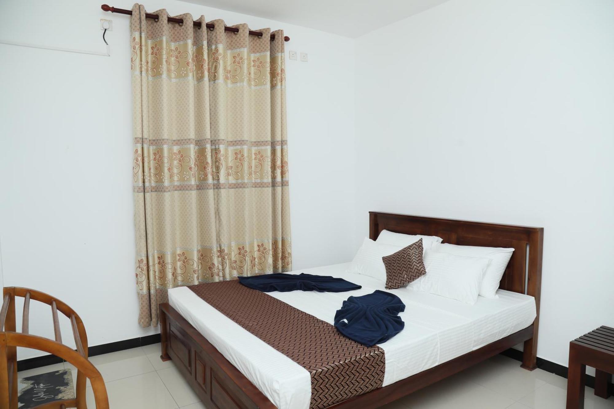 Crystal Wave Holiday Resort Polhena Matara Exterior photo