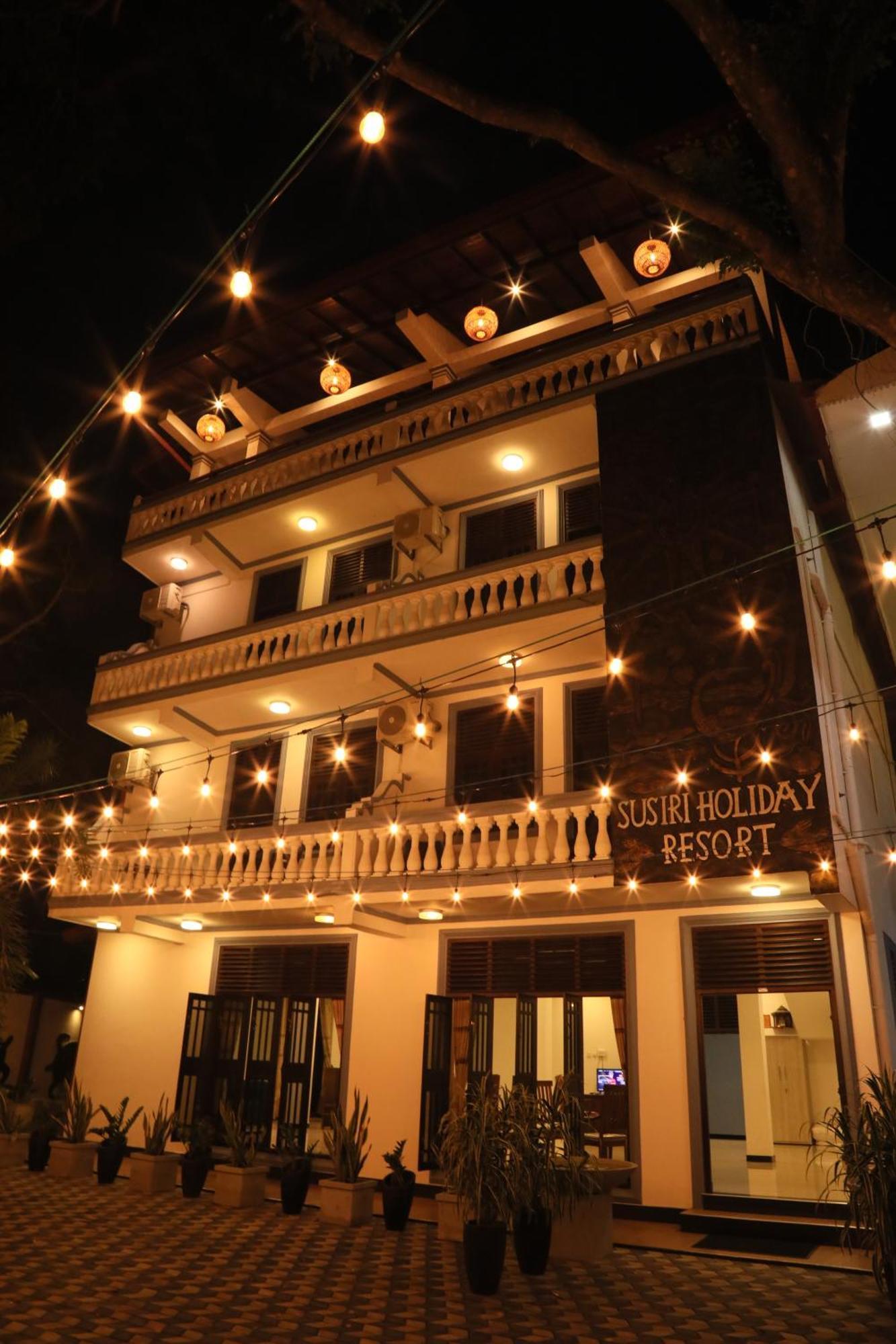 Crystal Wave Holiday Resort Polhena Matara Exterior photo
